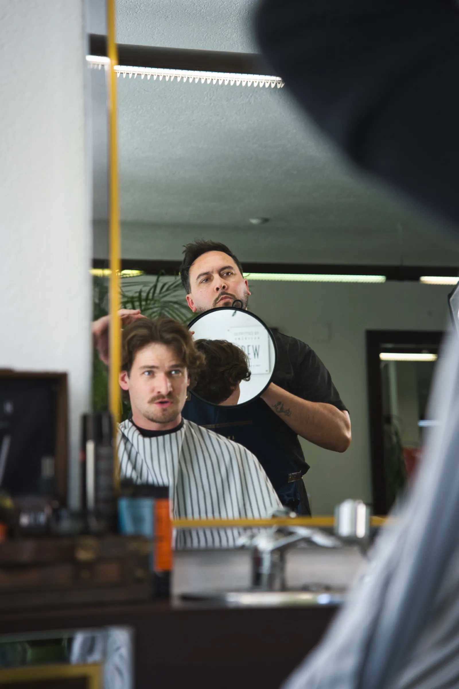 Miroir Presentation 3 — Figaro Coiffure Châtel-St-Denis